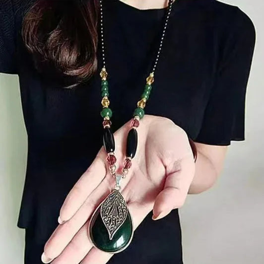 Vintage Green Jade Leaf Teardrop Pendant Necklace - Red Leaf Forest
