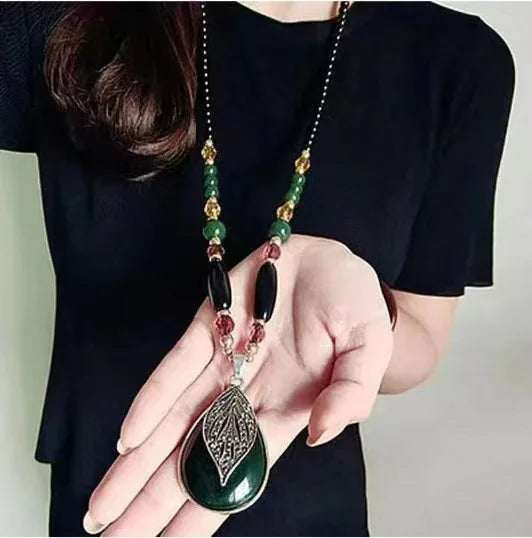 Vintage Green Jade Leaf Teardrop Pendant Necklace - Red Leaf Forest
