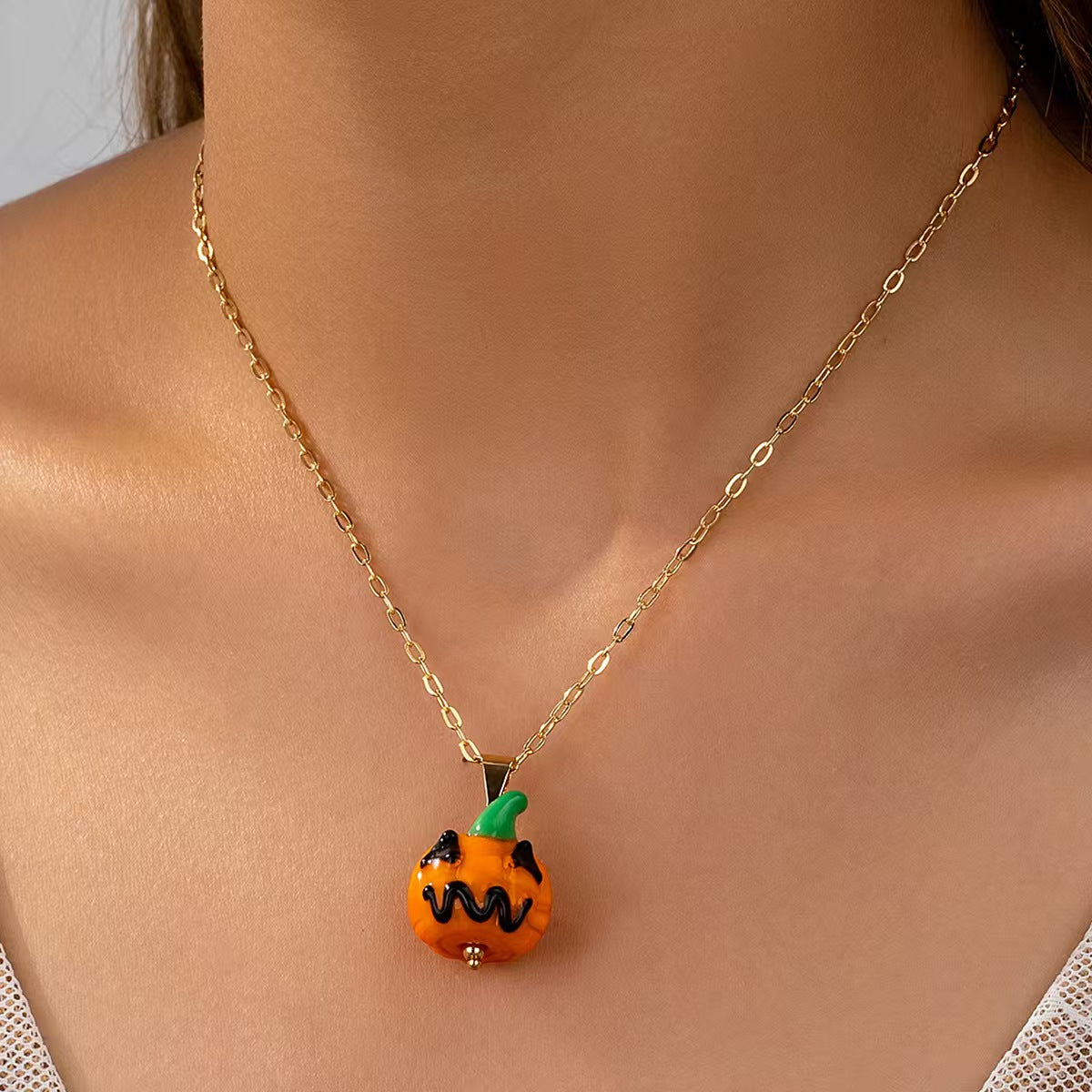 3 ：Halloween pumpkin glowing pendant