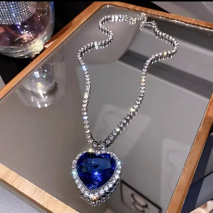 Titanic Heart of the Ocean Necklace - Red Leaf Forest