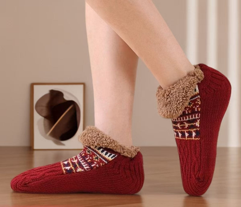 Wine red plush socks with snowflake pattern"