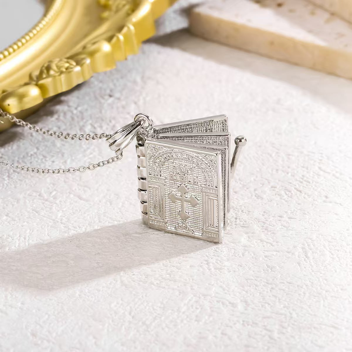 Christian pendant jewelry