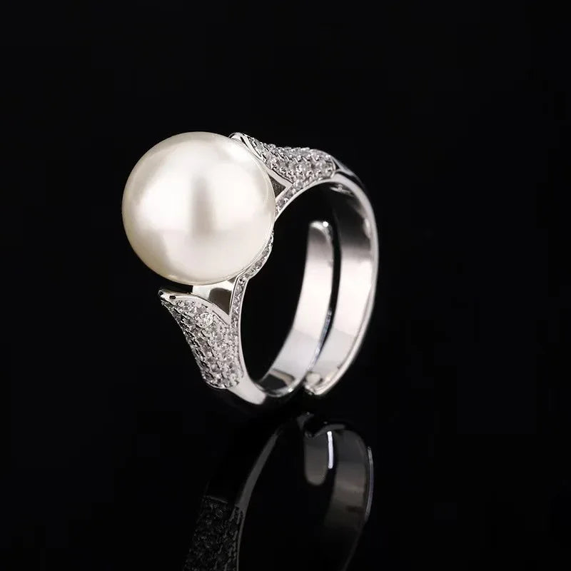Elegant Pearl Ring - Classic Design - Red Leaf Forest