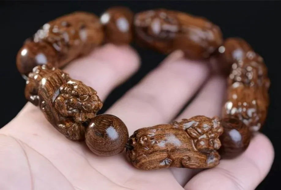 Five Pixiu Sandalwood Bead Bracelet - Traditional Chinese Cultural Jewelry - Red Leaf Forest